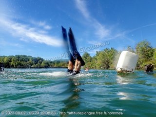 Hommes mardi 2 août 2022 11:32:47 