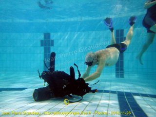 Piscine lundi 26 novembre 2018 20:40:26 