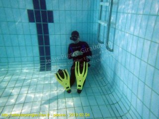 Piscine lundi 4 février 2019 20:38:44 