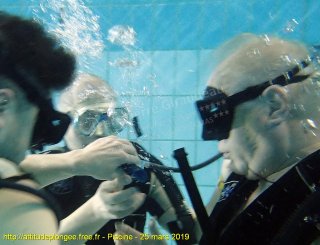 Piscine lundi 25 mars 2019 21:09:02 