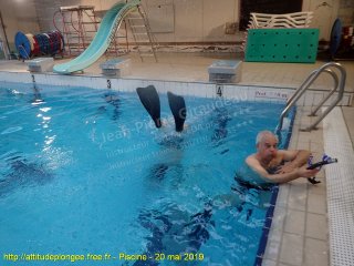 Piscine lundi 20 mai 2019 19:40:31 