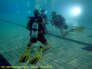 Piscine lundi 7 octobre 2019 20:02:25 