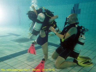 Piscine lundi 7 octobre 2019 20:03:40 