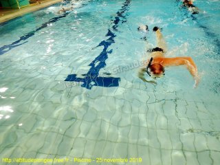Piscine lundi 25 novembre 2019 20:24:24 
