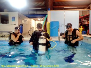 Piscine lundi 25 novembre 2019 20:26:36 