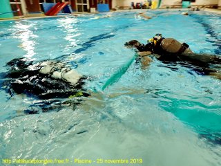 Piscine lundi 25 novembre 2019 20:42:37 