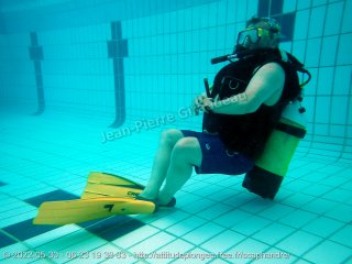 Piscine lundi 30 mai 2022 21:01:01 