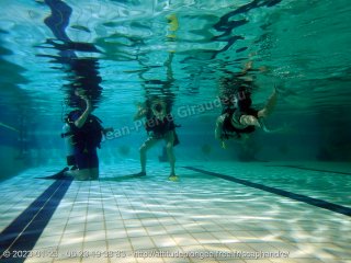Piscine lundi 23 janvier 2023 20:40:34 