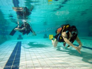Piscine lundi 23 janvier 2023 20:41:46 