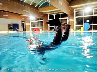 Piscine lundi 20 mars 2023 20:41:50 